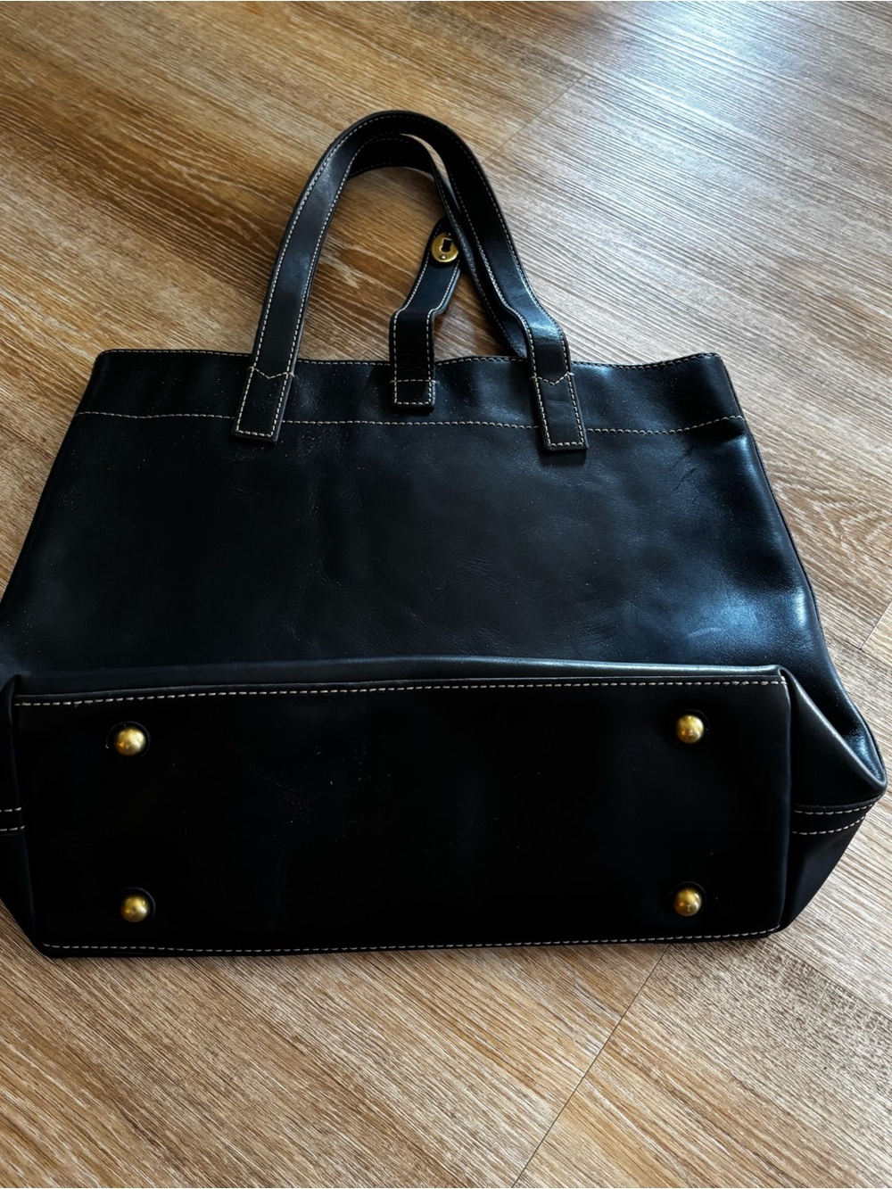 Fossil Austin Black Leather Tote Bag with Gold Hardware - Picture 4 of 6